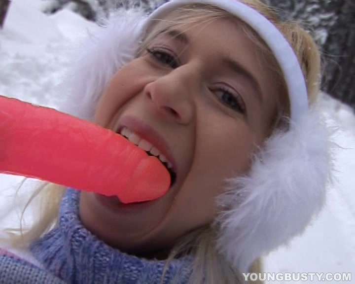 Busty teen 18+ Yvonne toy pussy in snow