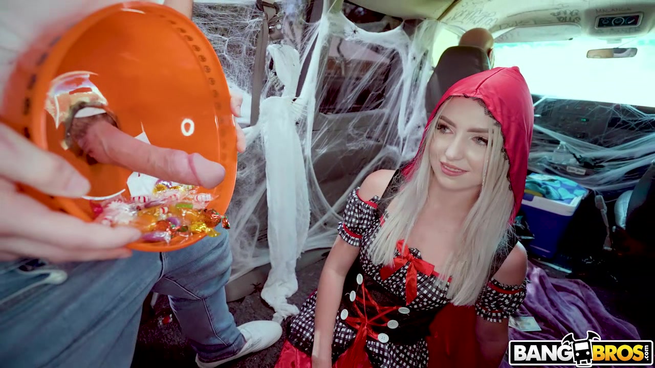 Little Red Riding Hoe