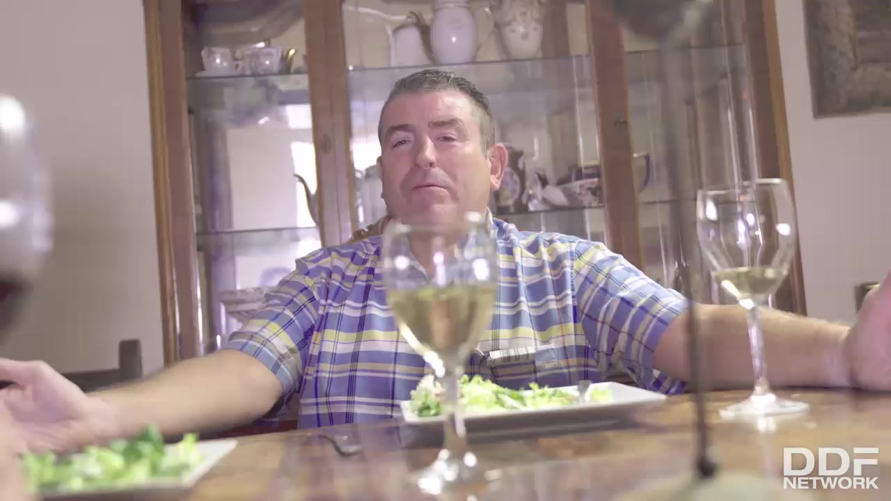Blowjob For Dinner - PornWorld