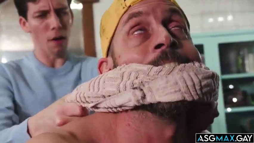 Hooks Up With Stepsons Buddy In Garage - Johnny Ford