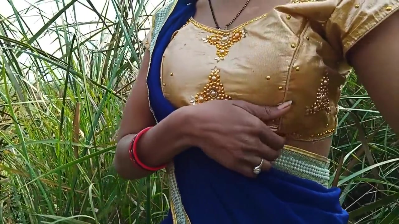 Making Nude Video By Village Girl For Her Boyfriend In Fields