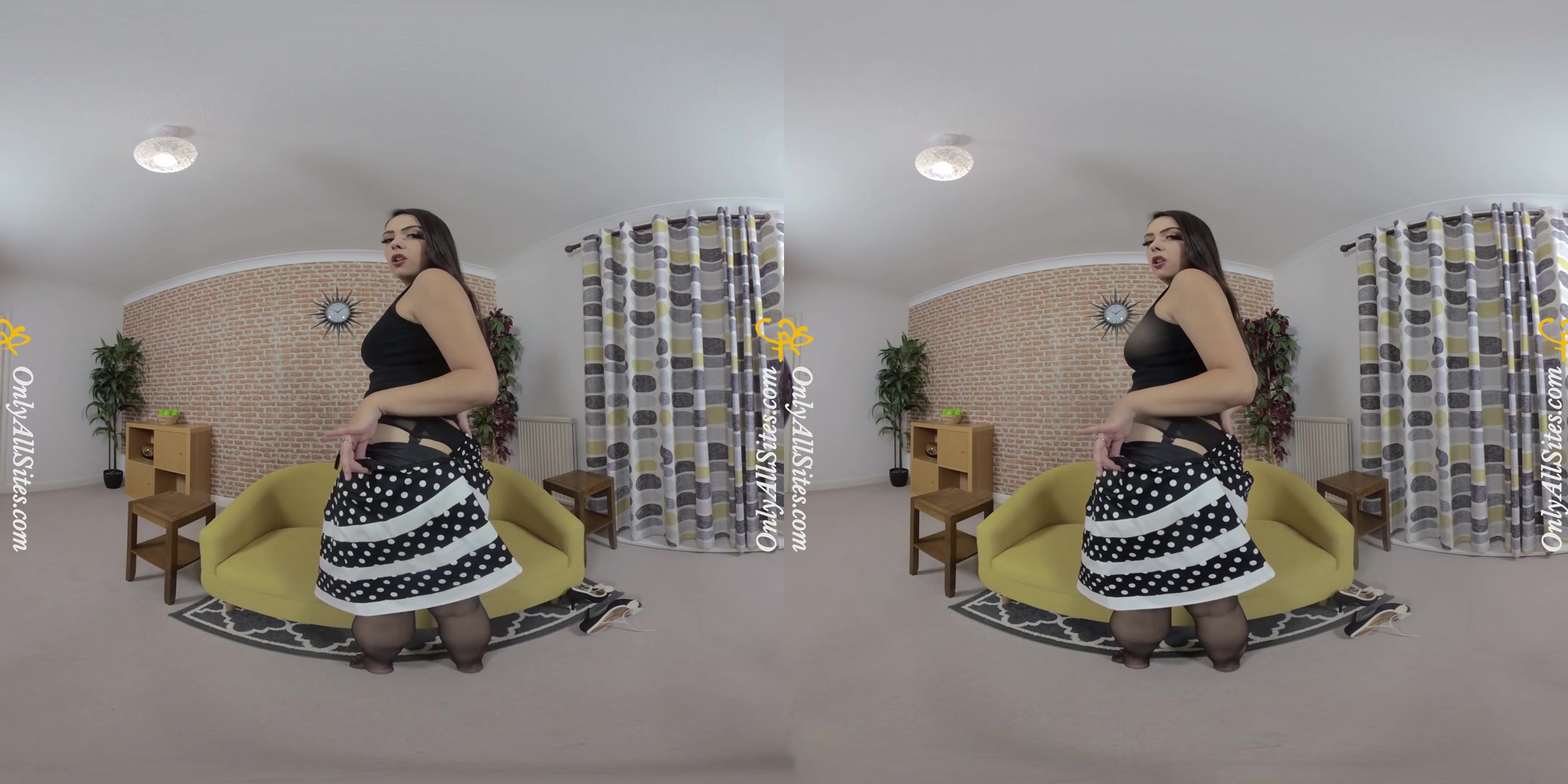 Alicia - Horny Brunette - OnlyTease