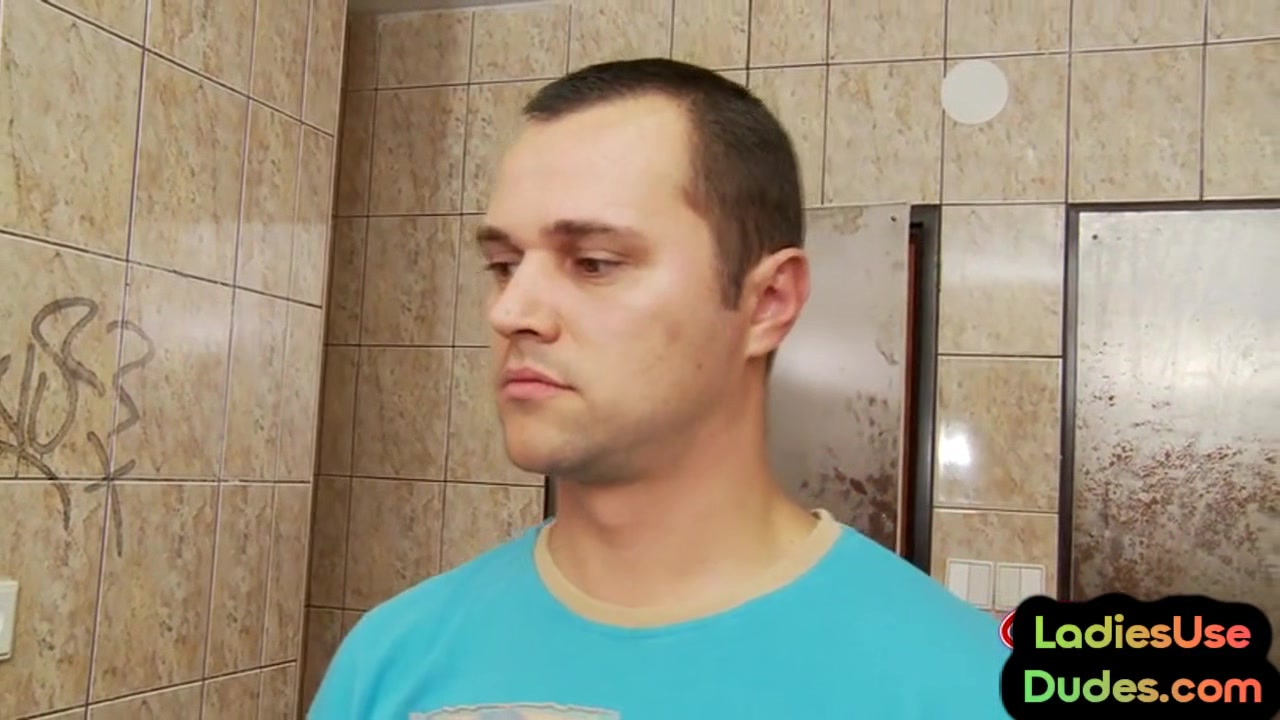 Strapon femdoms pegging facesitted sissy guy in toilet