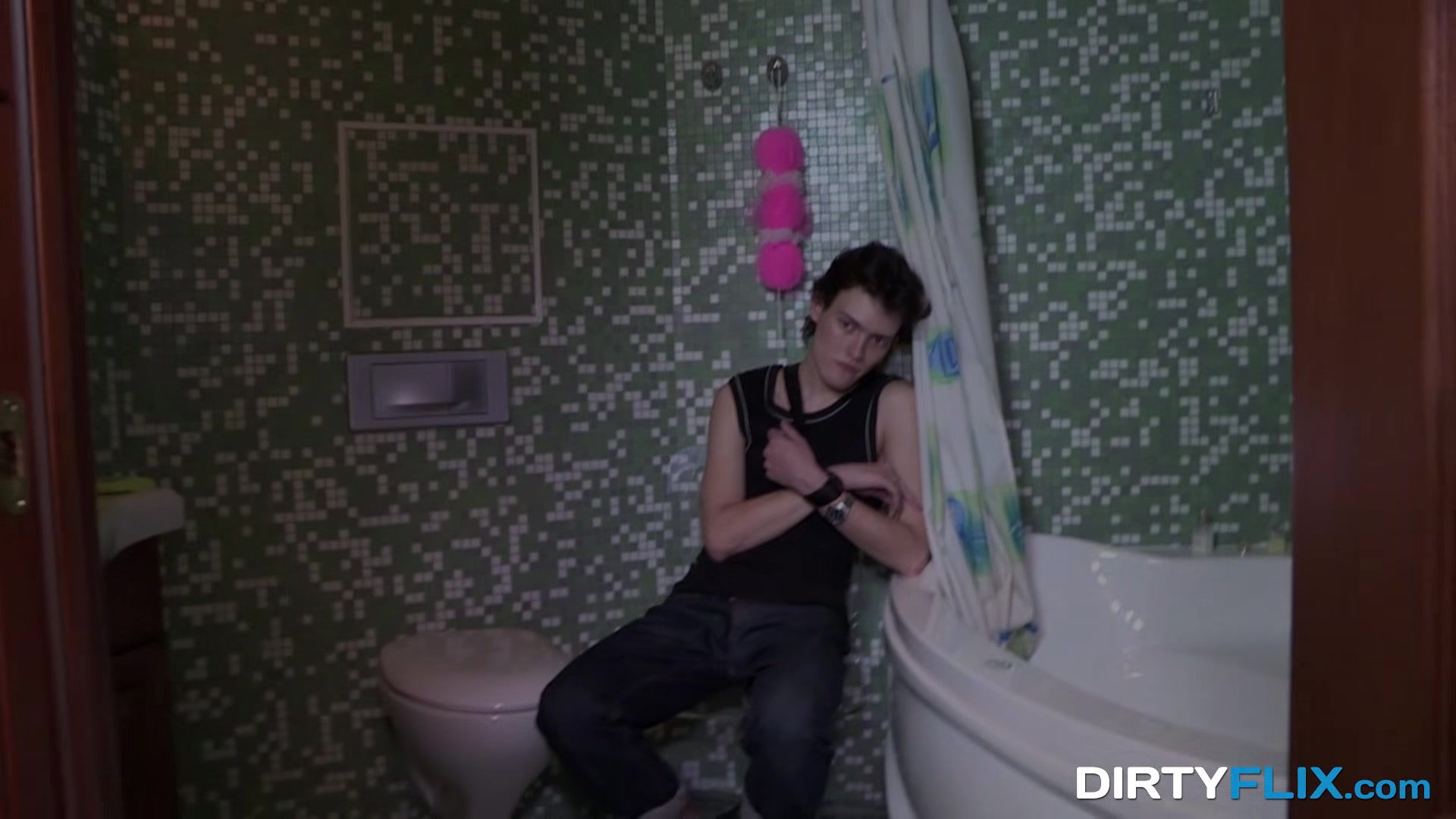 Dirty Flix - Alice Marshall - Cuckolded in a bathroom