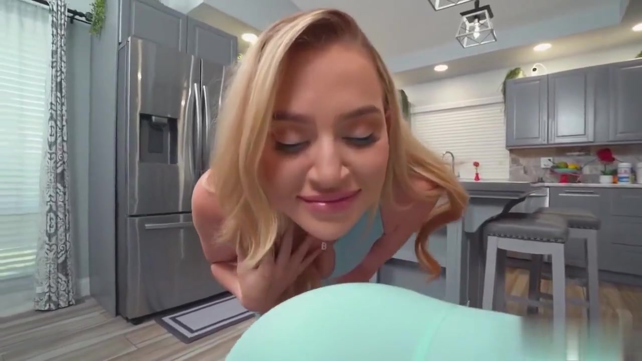 Slimthick Vic, Blake Blossom And Blake Blossom Blossom - Threesome Full Hd - Streamhub.to