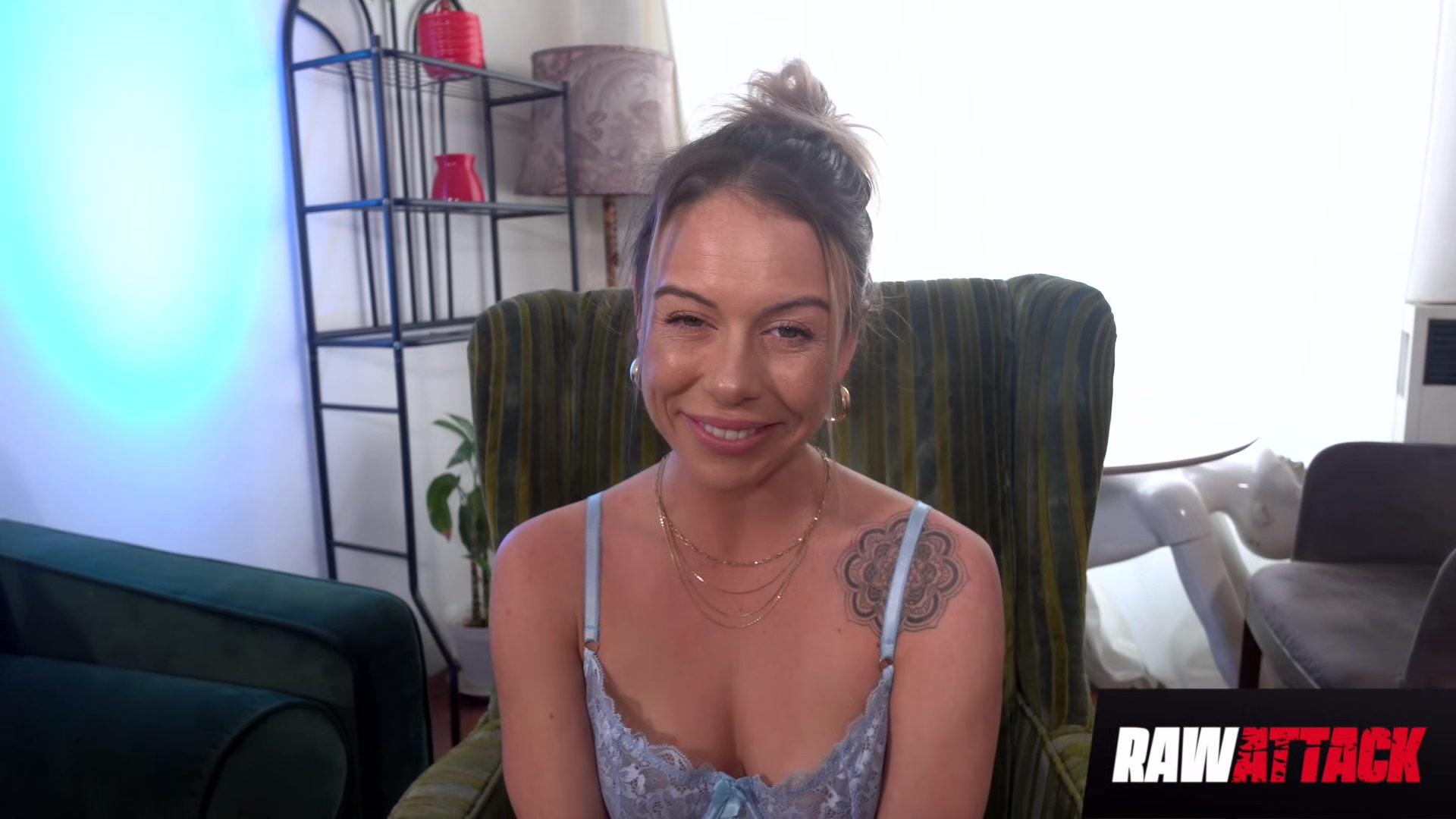 Summer Vixen Likes Having Fun With A Hard Cock