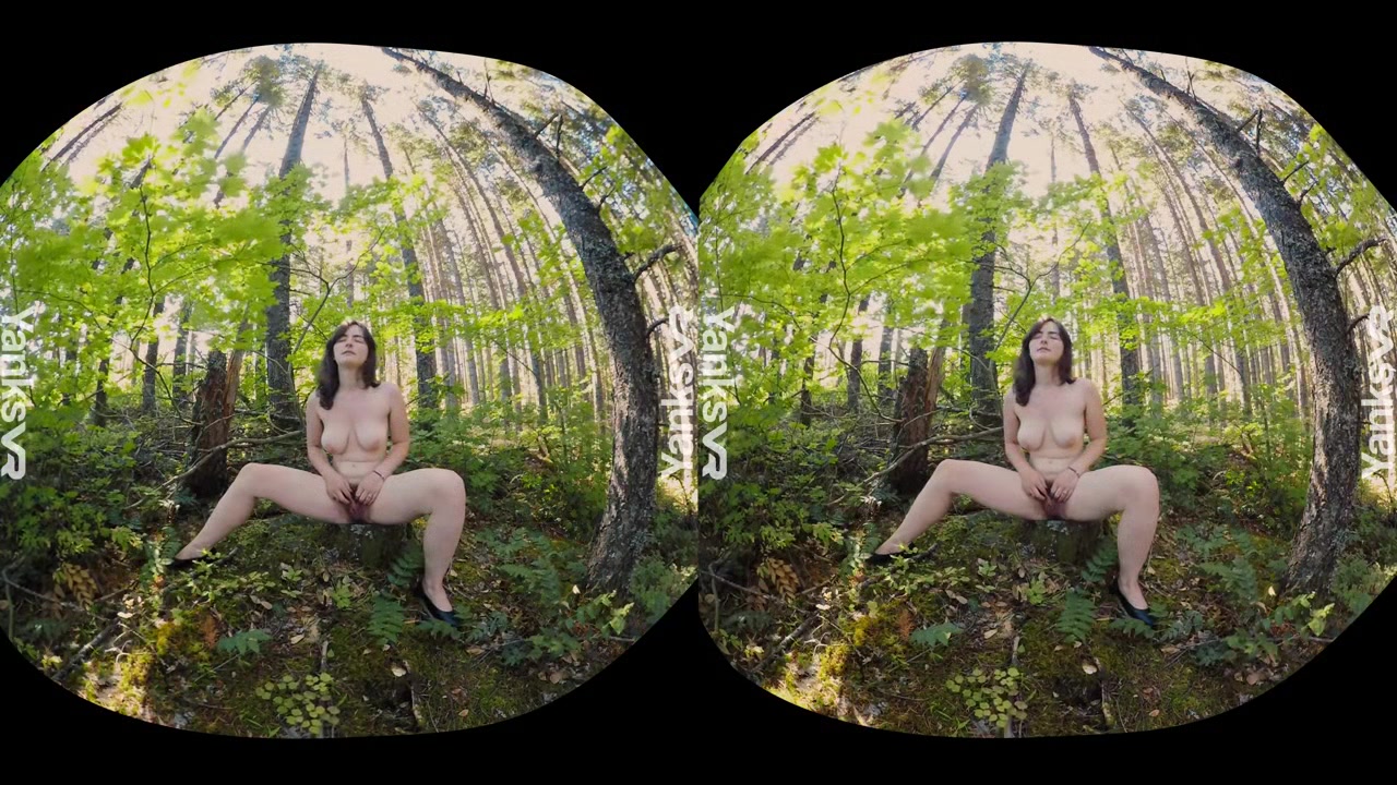 Raven Snow Clit Pleasure in the Forest
