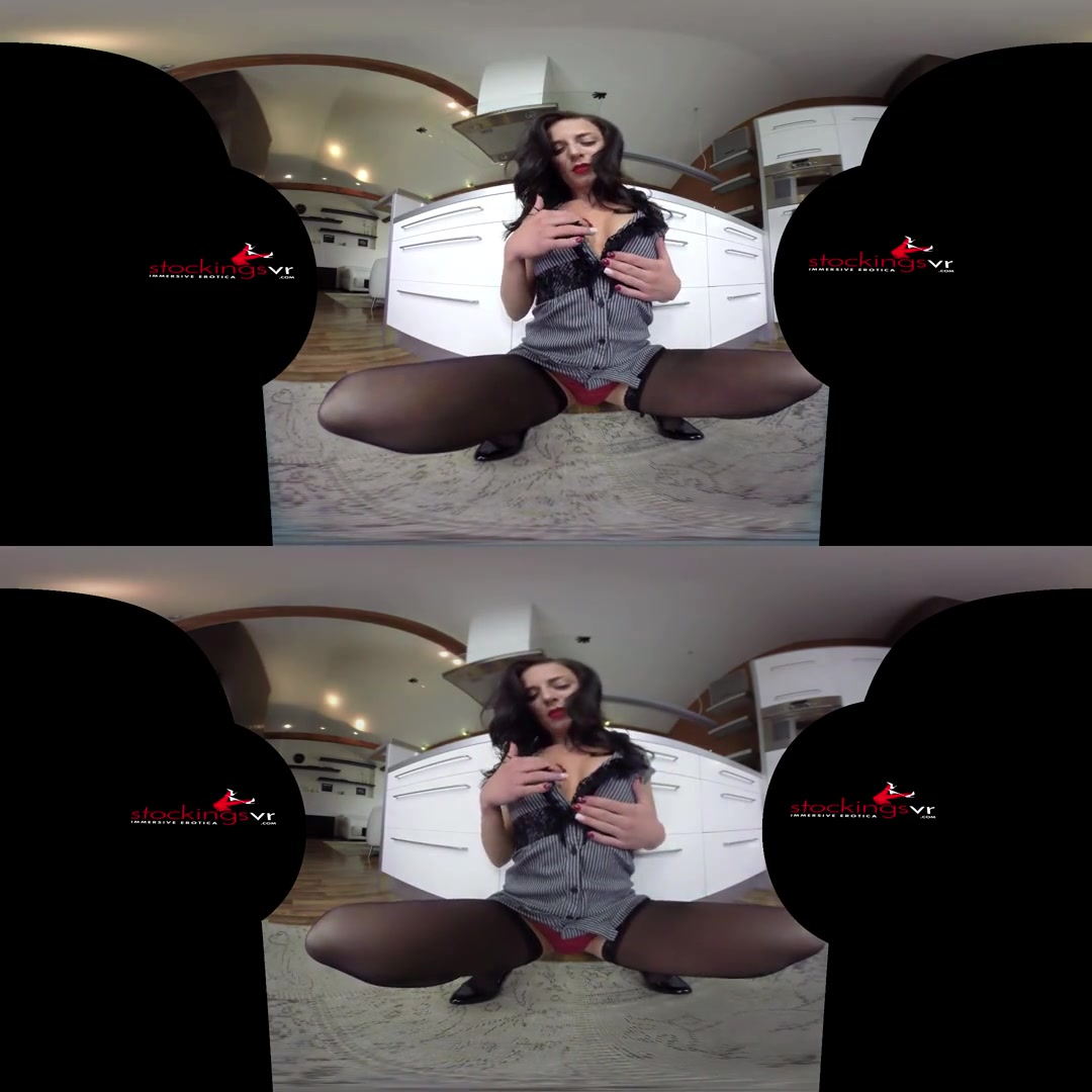 Lola Ver in Come Play With Me - StockingsVR