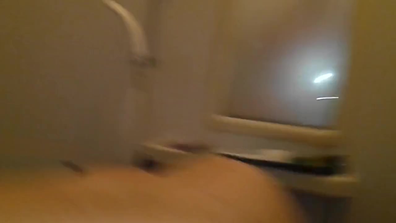 Married wife blowjob in bath