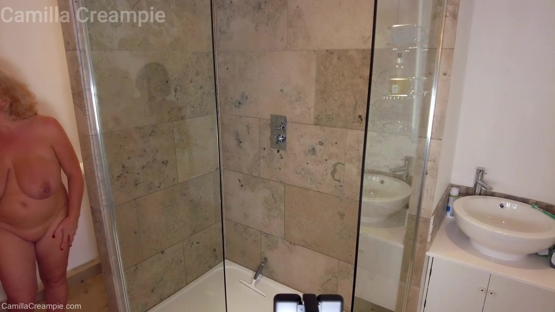 Showering With Lucy Love Bts Vr Shoot - Camillacreampie