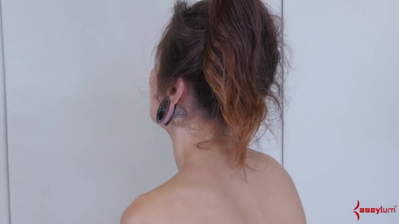 Kinnky bound sub gets face fucked