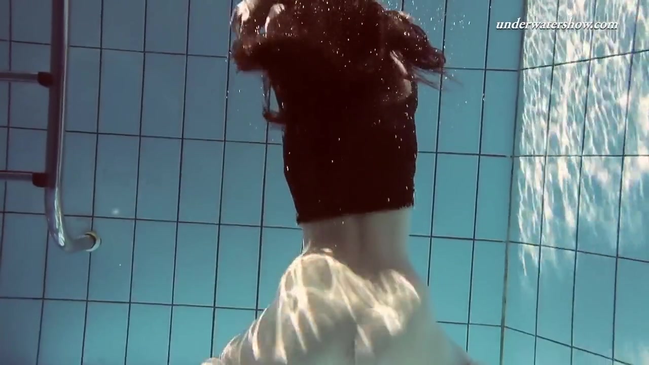 Sima Shows Her True Nature Underwater