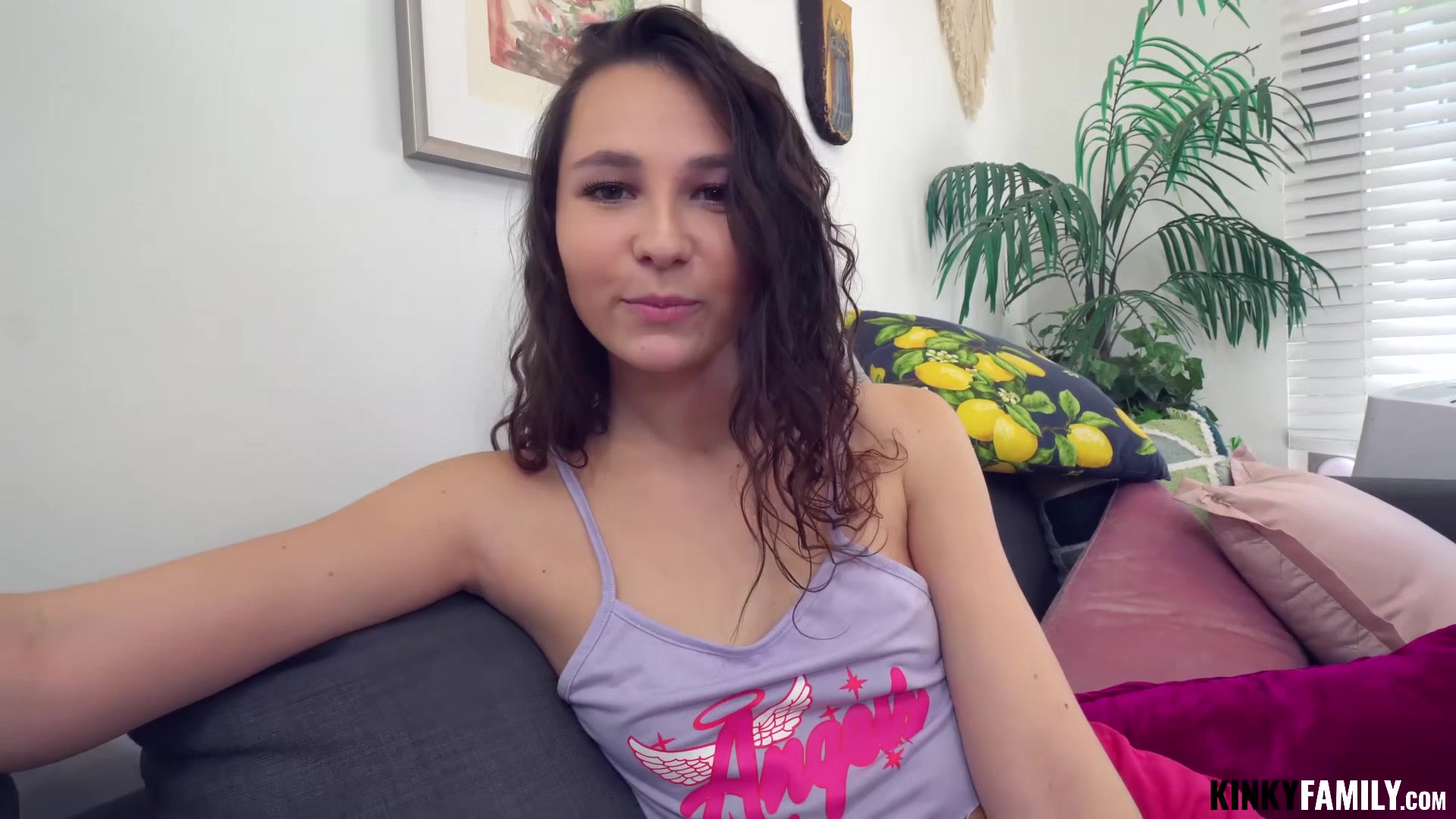Kinky Family - Liz Jordan - Gave stepsis more sex practice