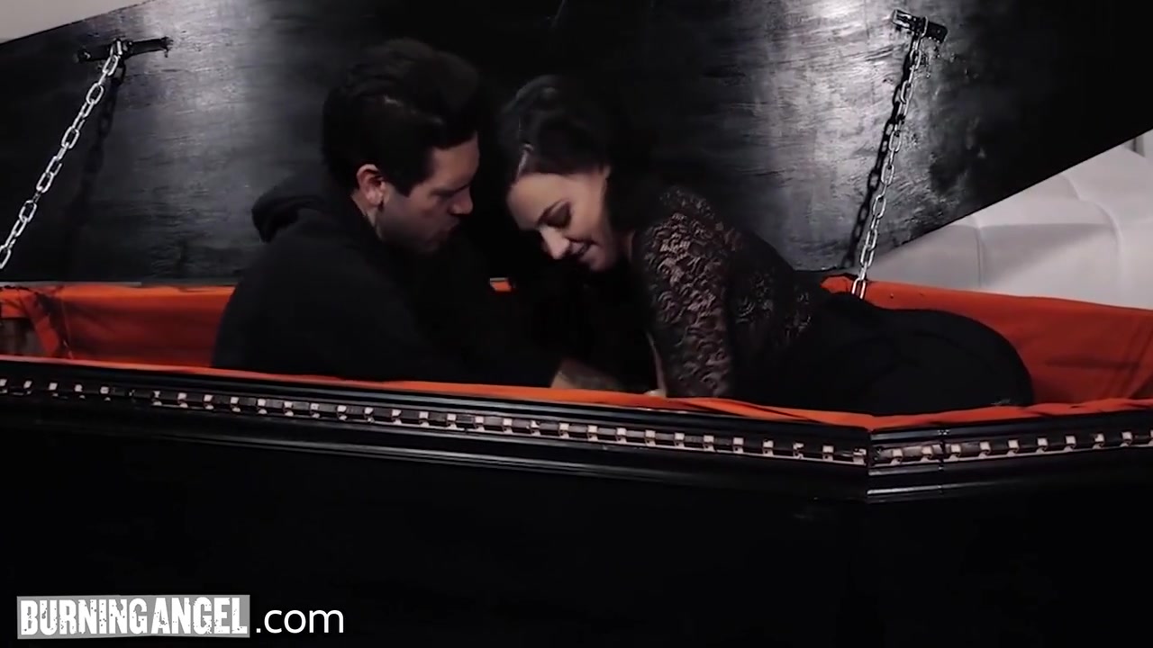 Goth Stepsister Lures Bro Into Coffin 4 Hardcore Fun! 10 Min