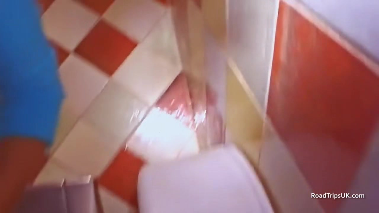 British MILF Angie George Candid Footage