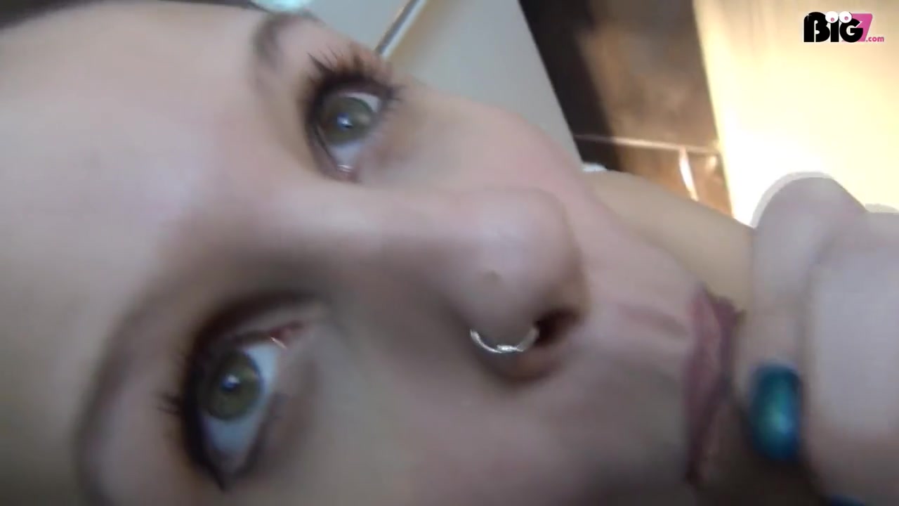 Mutig! Stiefbruder Fickt Mich Wahrend Sie Schlaft! With Mary Wet