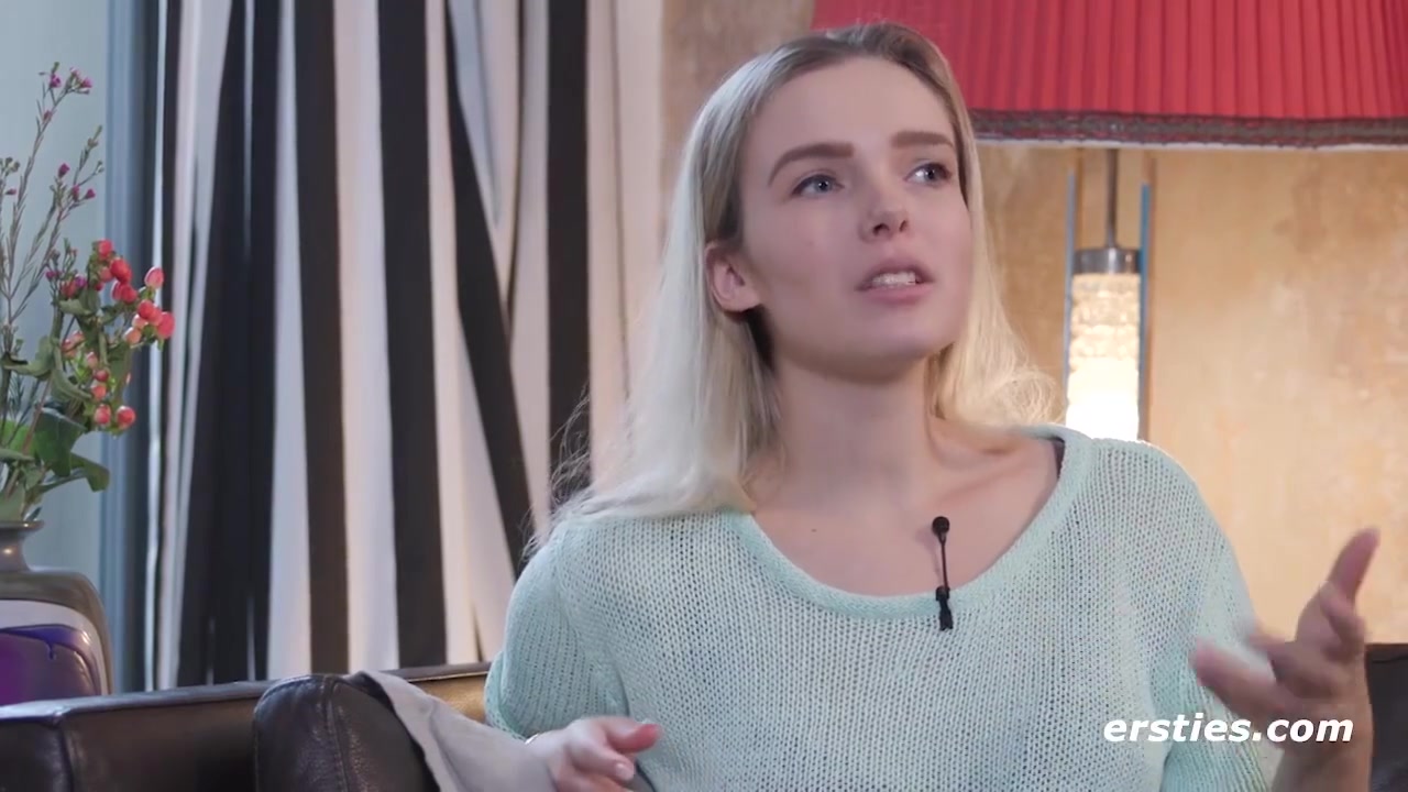Die Blonde Sandy S Macht Es Sich Selbst Mit Einem