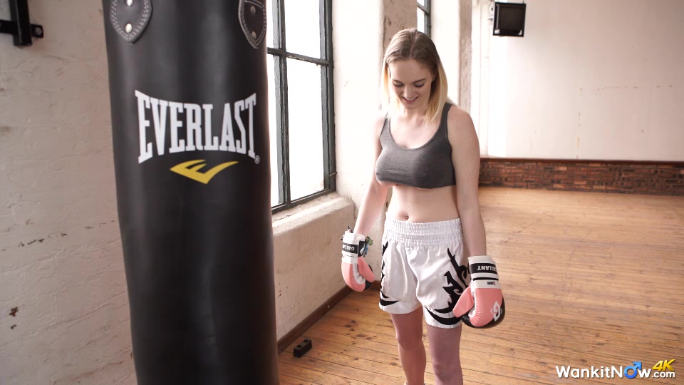 Carly Rae - Step sisters Gym Session:Pt1 - Sexy Videos - WankitNow