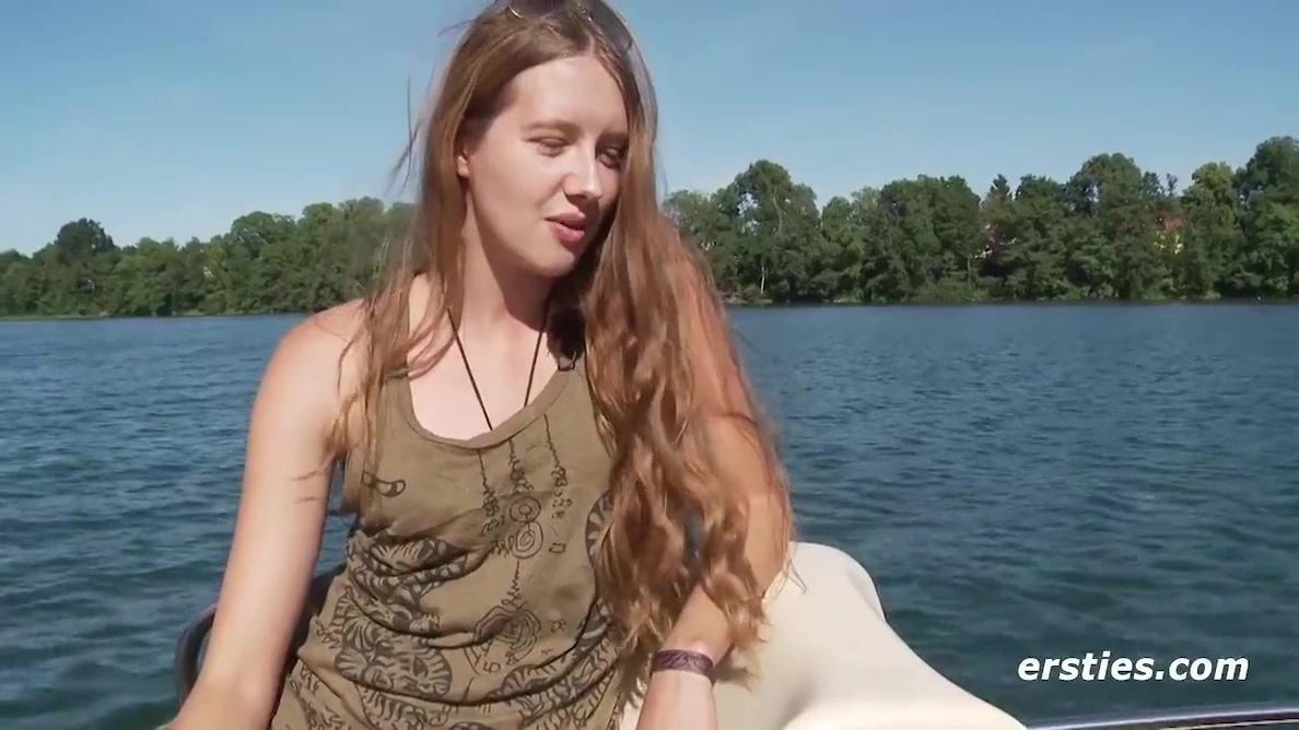 Nudist With Alba On And Her Dildo