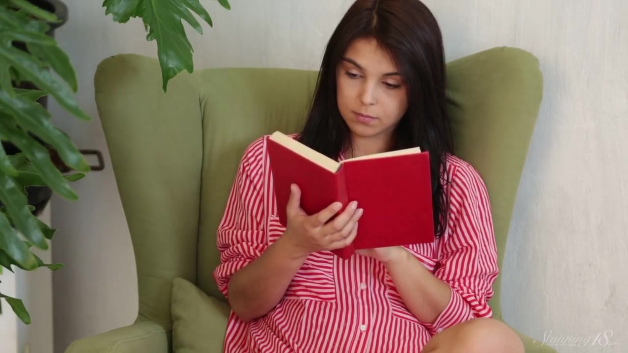 Dark Haired Princess Teana Fingers Her Wet Snatch Until She Creams!