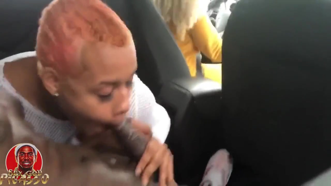 Sexgodpicasso Gets A Mobile Blowjob