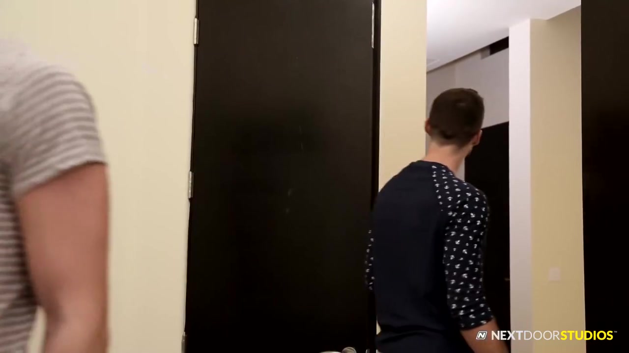 Brandon Moore, Jack Hunter And Sasha Alexander In Stepbro Twinks In Heat