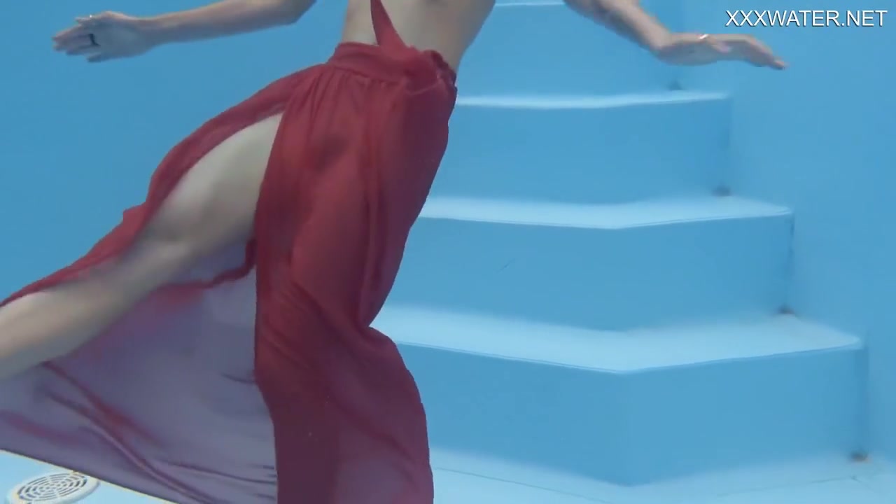 Petite Ultra In The Pool With Hermione Ganger And Hot Pornstar