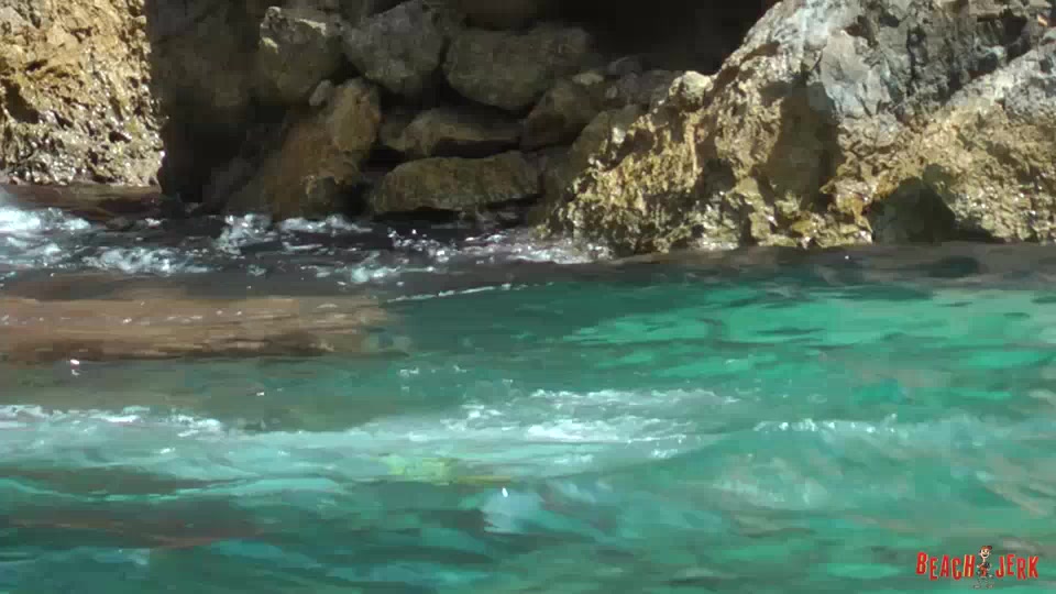 Big boobed snorkel - BeachJerk