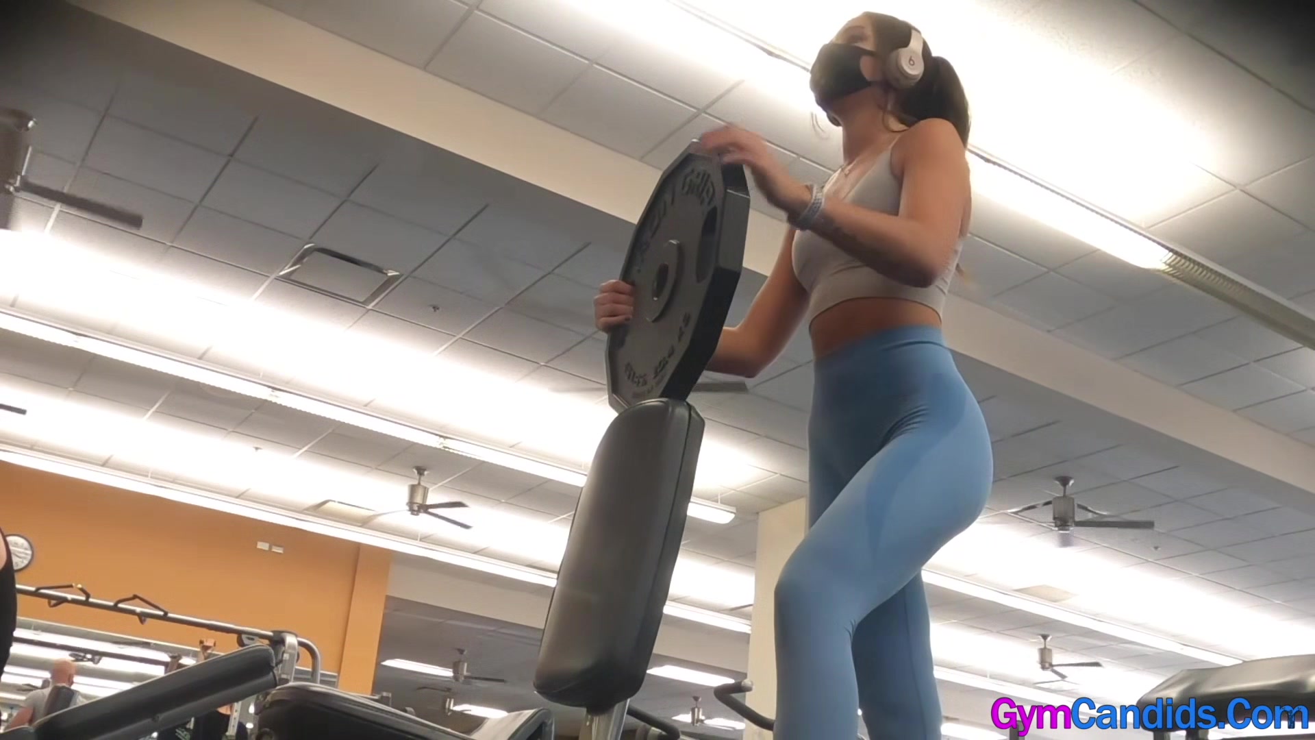 Gym Candid in Blue Leggings