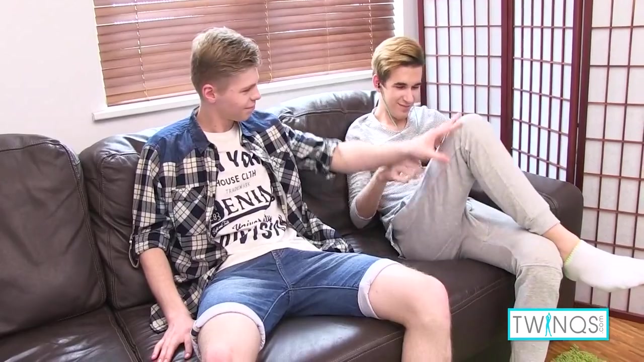 Twink Blonde Enjoys Sucking William Bs Huge Dick!