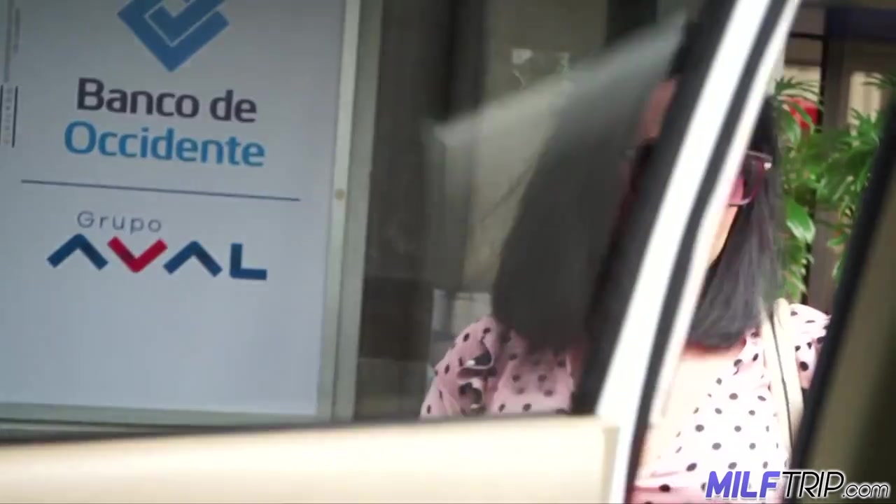 Sexy South-American MILF Candela - MilfTrip