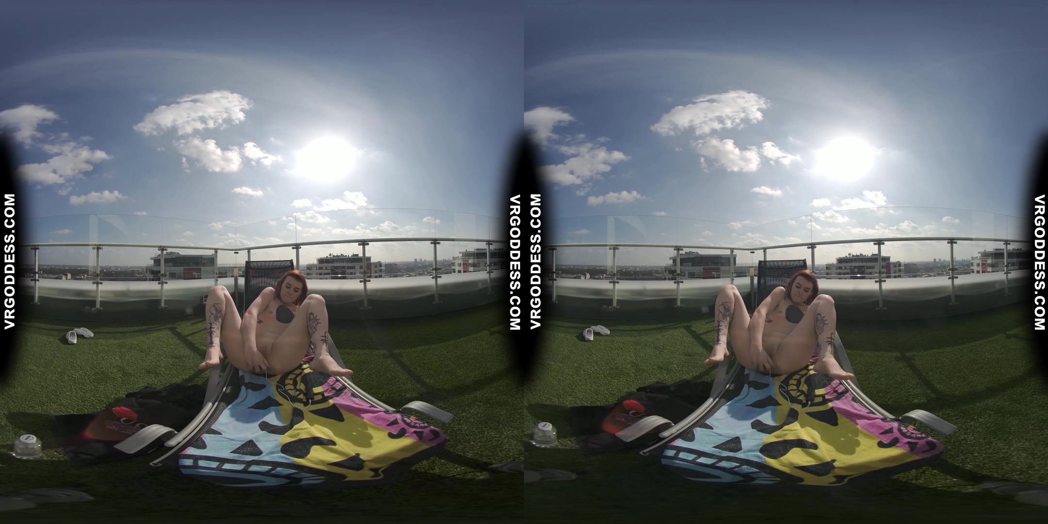 Afternoon Fun In The Sun Hot Tattoo Girl Brille Jills Herself Off Dildoing While Sunbathing