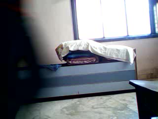 Amateur sex cam records an Indian couple fucking