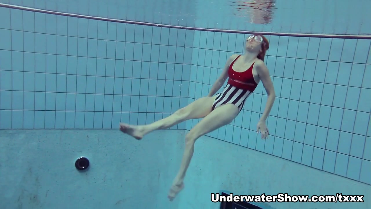 UnderwaterShow Video: Nastya