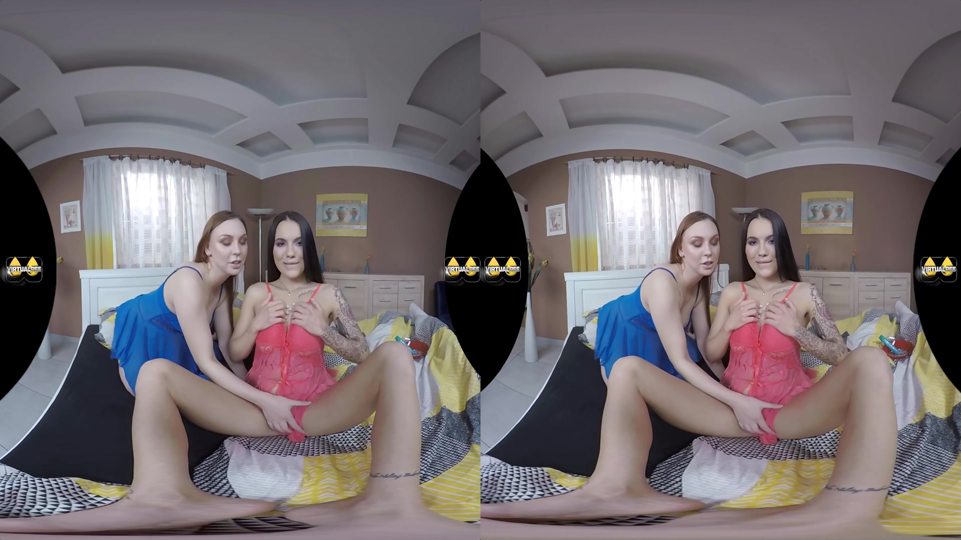 VR Vixens - VirtualPee