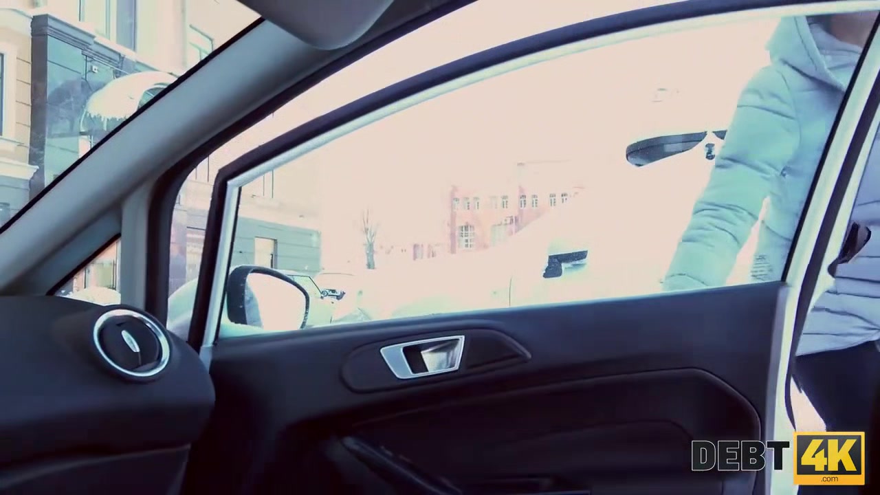 DEBT4k. Chick has a loan so why asks stranger to cover it for sex