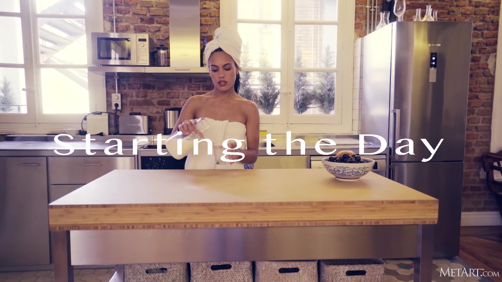 Starting The Day - Apolonia - Met-Art