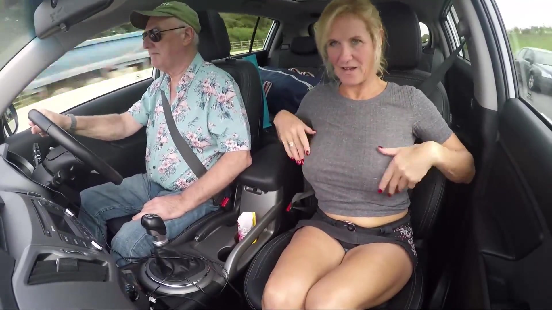 Flashing In The Car Pt2 - TacAmateurs