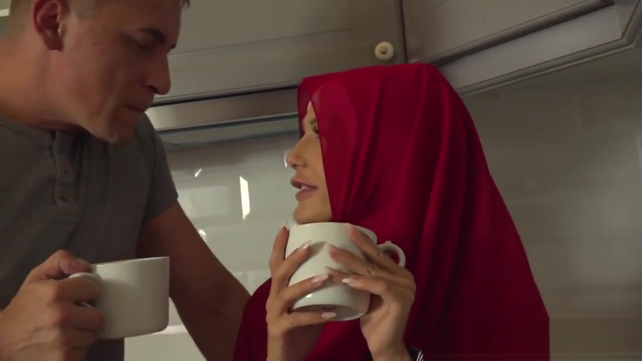 Hijab Sexy Musilm Girl Spreads