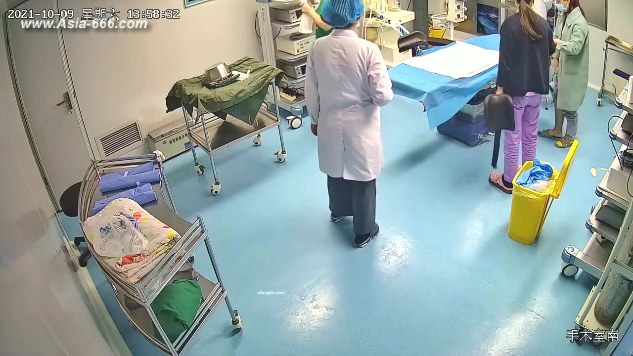 Peeping Hospital patient.13