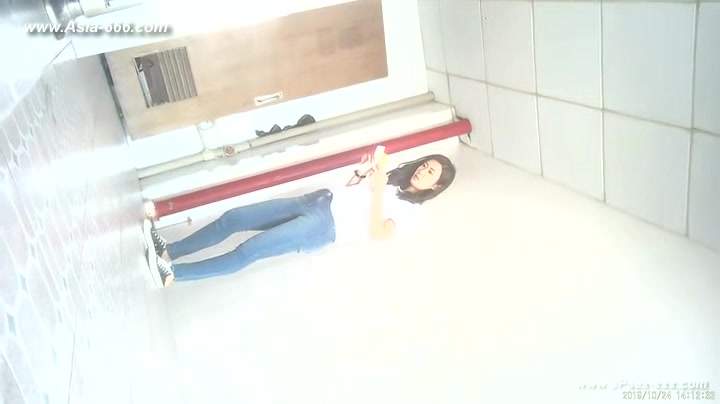 chinese girls go to ***