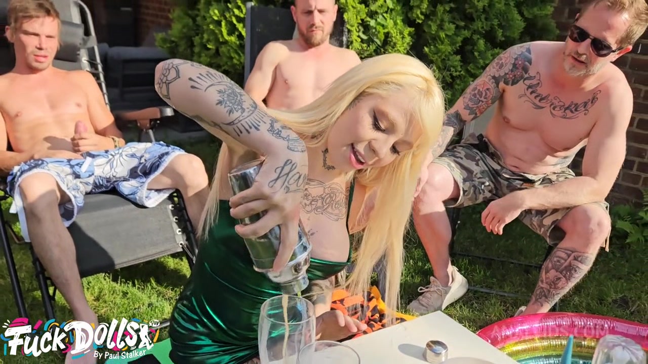 Extreme Food Porn Kyra Sex Makes Spew C0cktail 3on1 Dap, Ass