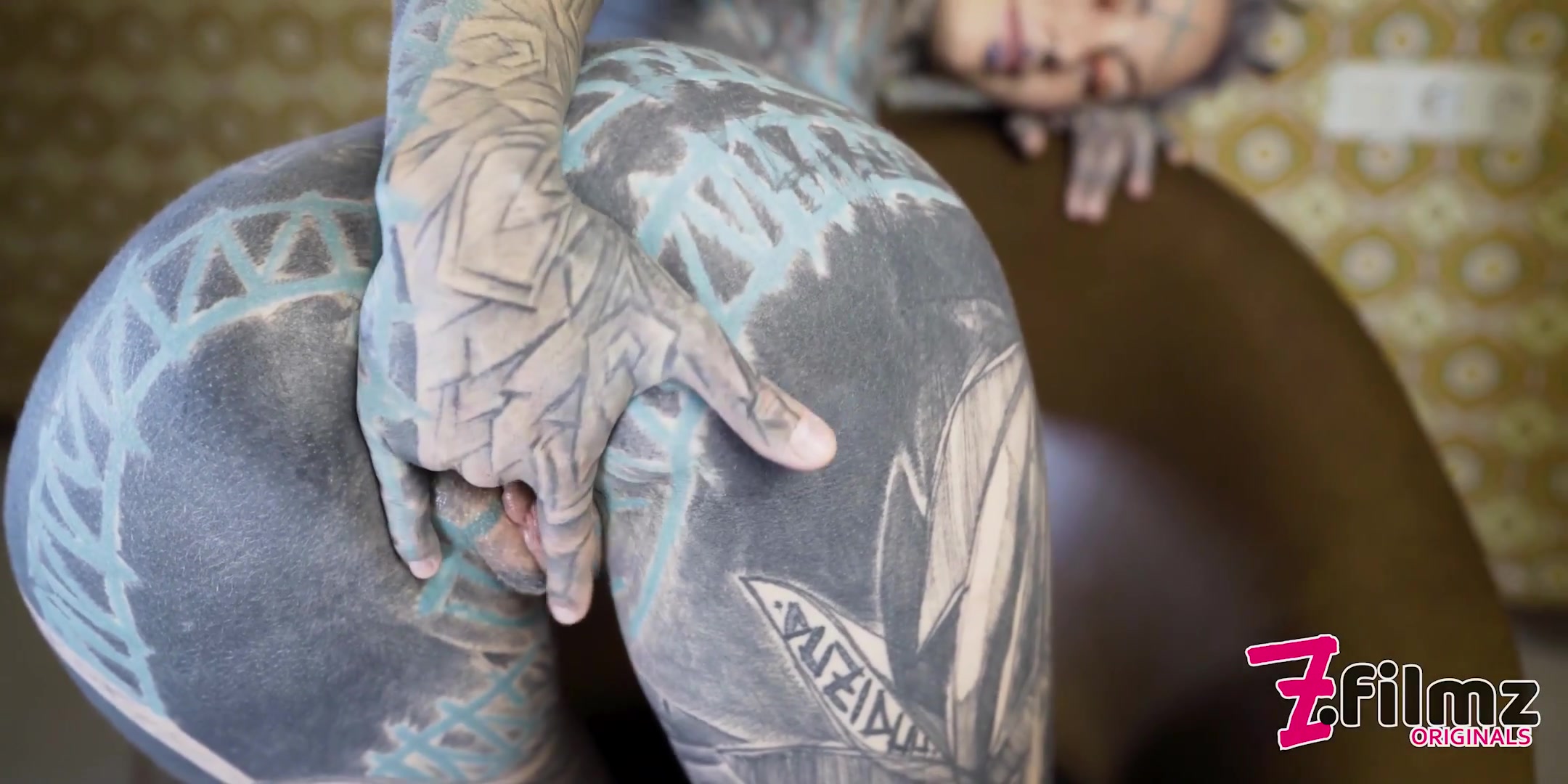 Tattooed teen 18+ Testing Fuck Machine With Her Anal - Fuck Machine, Gapes