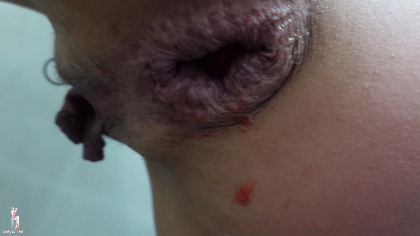after shower she cums while fistin herself - PissVids