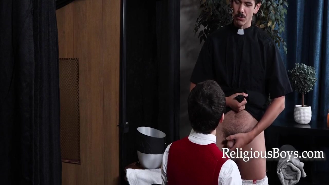 Holy Cock Washing 8 Min With Dakota Lovell, Jonah Wheeler And Holy Fuck
