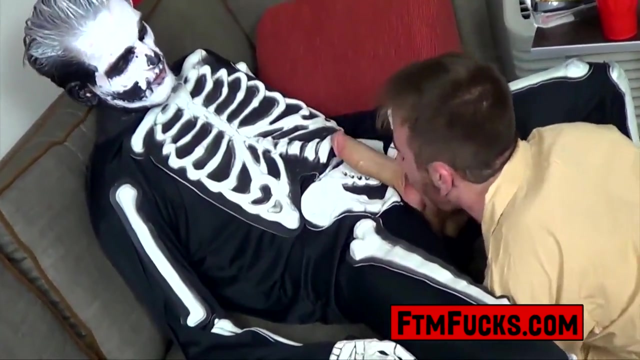 Ftmfucks - Trick Or Treat!? Gaybuster Ftm Jock Fucked By Who Is Dressed In A Scary Skeleton Costume! 8 Min - Jock Hudson, Zack Grayson And Luke Hudson