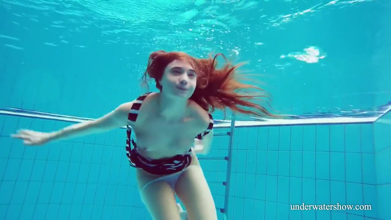Cute Hairy Pussy In The Swimming Pool