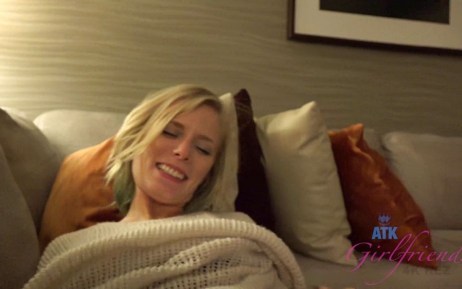 Blonde Teen Suck Dick In Bathroom