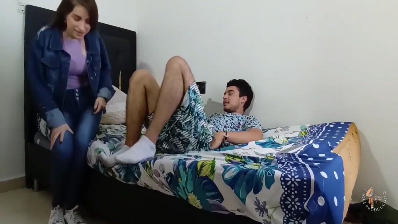 Folla A Su Hermanastra Antes De Salir A Verse Con Su Novio 5 Min