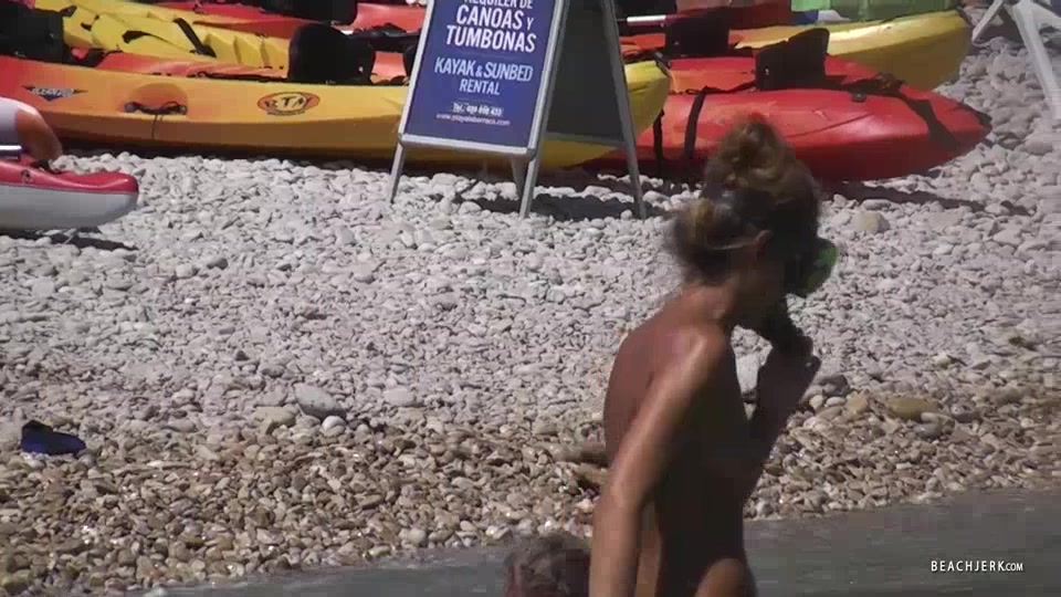 Sexy Snorkelers - BeachJerk